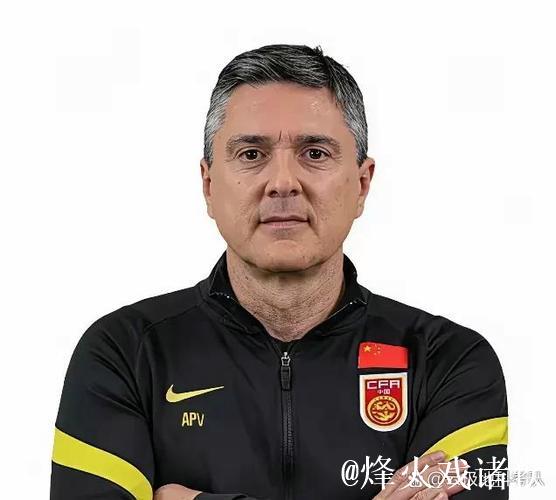 两位功勋外援告别海牛队,新大鱼引援计划引发期待 两位功勋外援告别海牛队,新大鱼引援计划引发期待