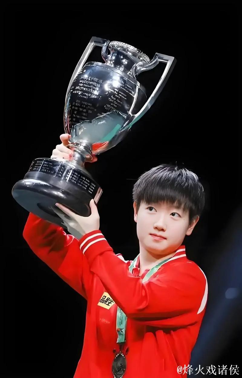 孙颖莎2025赛季豪夺11冠,称霸国际乒坛 孙颖莎2025赛季豪夺11冠,称霸国际乒坛